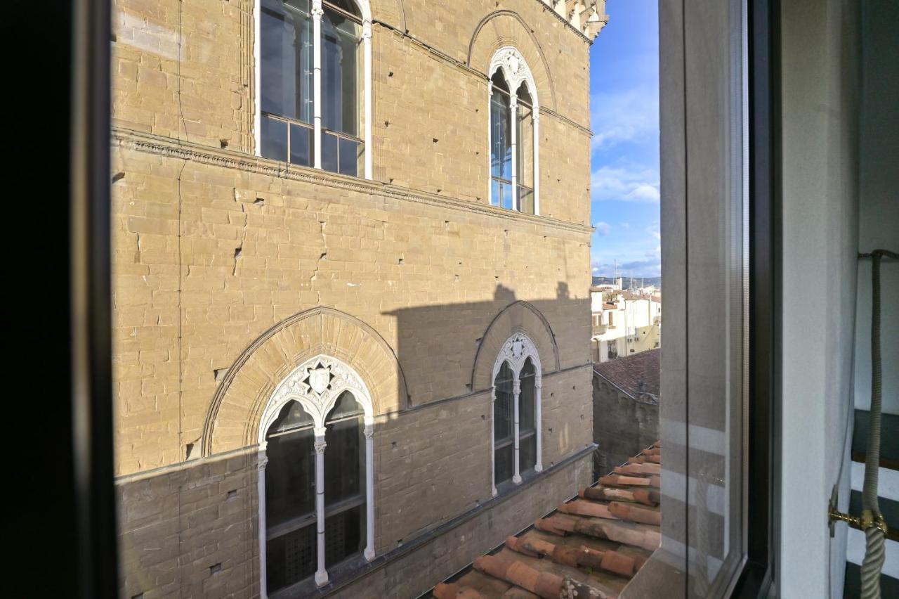 Via Lamberti, 3 - Florence Charming Apartments - Charming And Historic 5Th-Floor Attic Apartment With Elevator In A Building At The Heart Of Vibrant Florence, Just A 2-Minute Walk From All Attractions Exterior foto