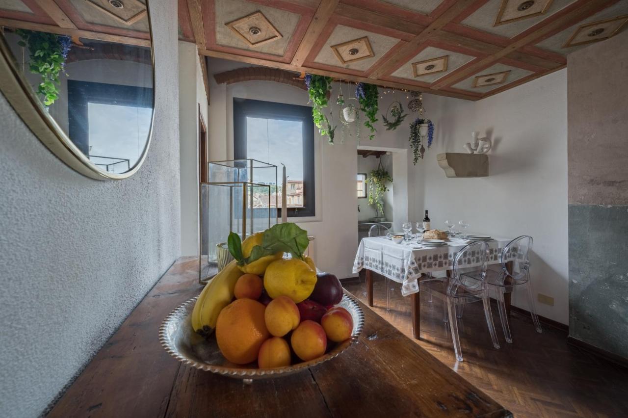 Via Lamberti, 3 - Florence Charming Apartments - Charming And Historic 5Th-Floor Attic Apartment With Elevator In A Building At The Heart Of Vibrant Florence, Just A 2-Minute Walk From All Attractions Exterior foto