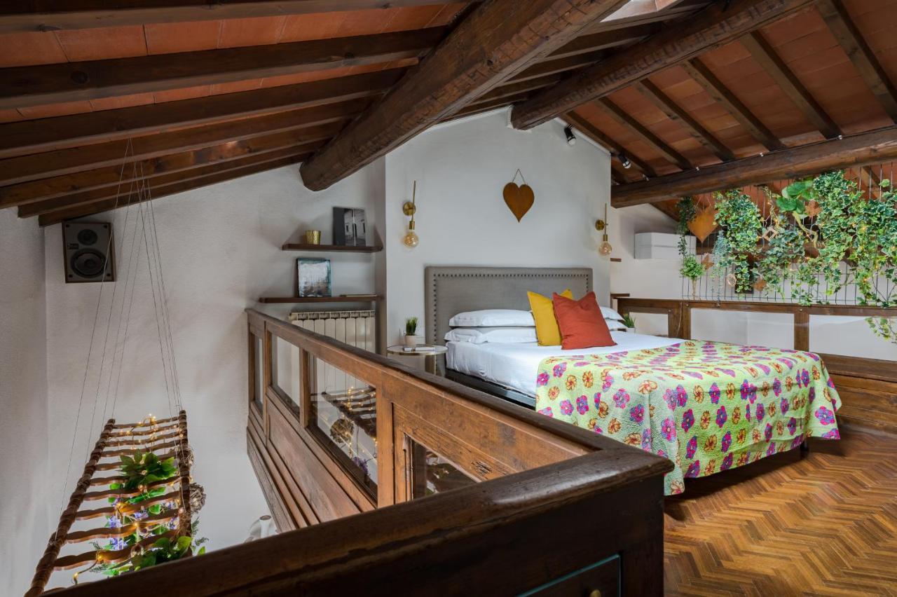 Via Lamberti, 3 - Florence Charming Apartments - Charming And Historic 5Th-Floor Attic Apartment With Elevator In A Building At The Heart Of Vibrant Florence, Just A 2-Minute Walk From All Attractions Exterior foto